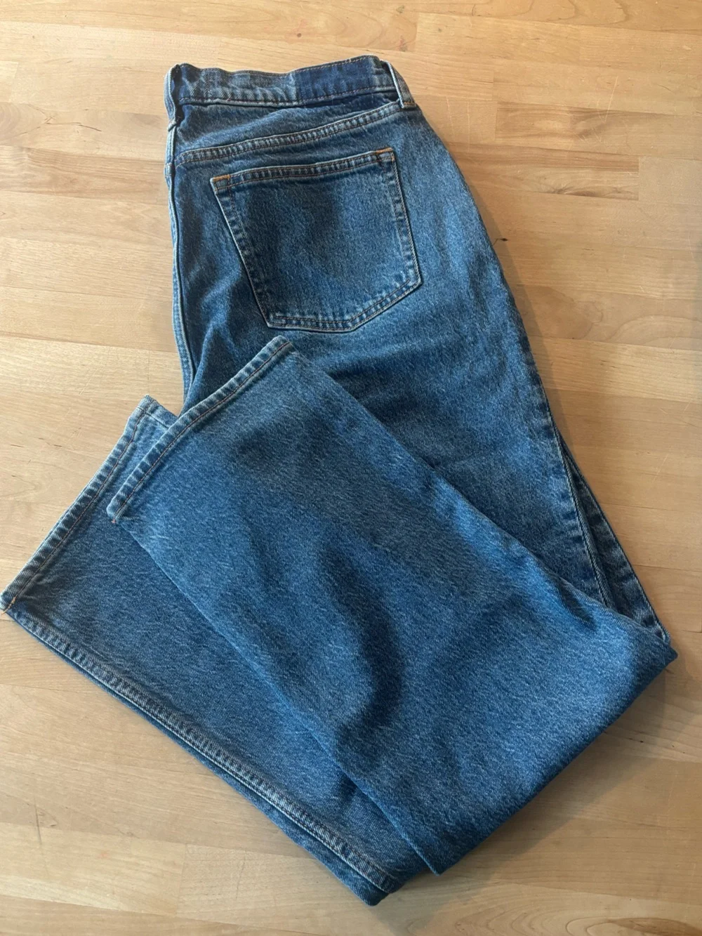 Abercrombie & Fitch Women’s Curve Love 90s Straight Mid Rise Jeans